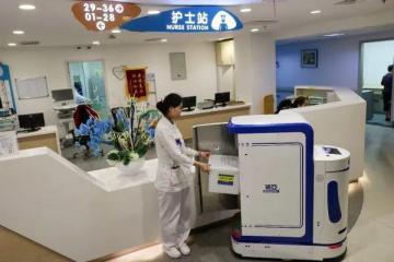 【视频】物流机器人医院上岗，智能配送准确高效
