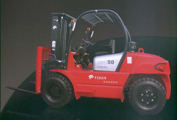 FD系列5-10吨柴油平衡重叉车 FD50TA 