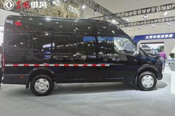首发亮相！纯电宽体轻客东风御风V9E闪耀中国国际商用车展