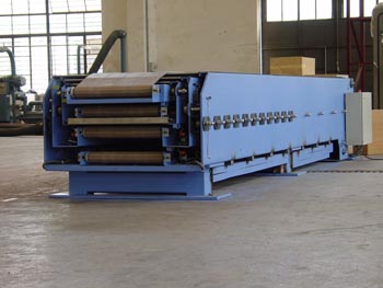 GE131型伸缩链板输送机