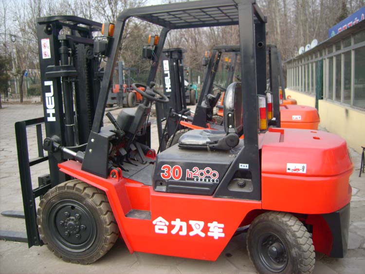 合力3吨叉车