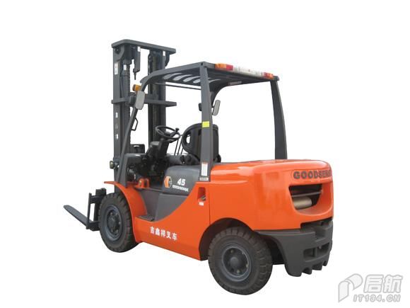 成都4.5T内燃平衡重式机械叉车