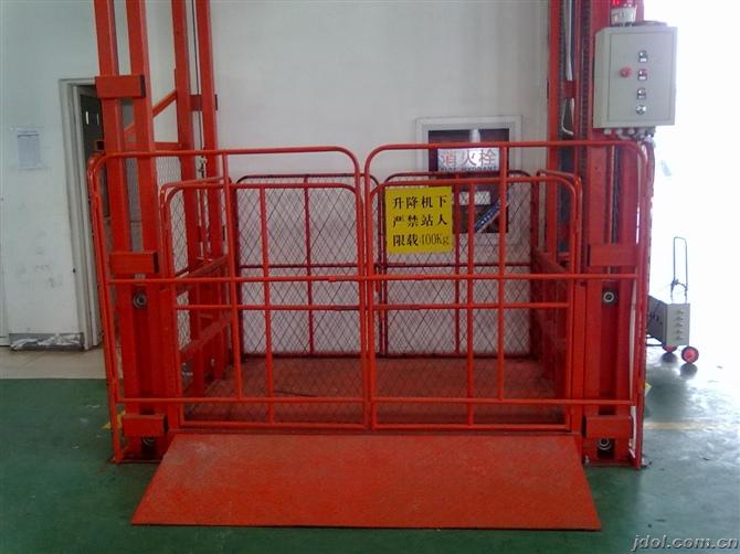 导轨链条式升降机/四柱结构导轨升降机天津经销代理销售中心