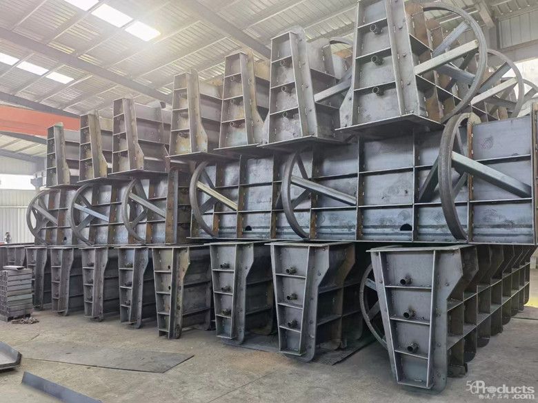 1690269071109752.jpg 隔离墩 (2).jpg